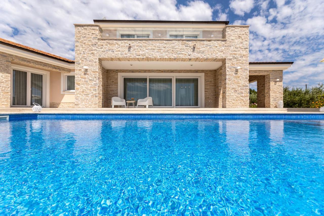 Olive Garden Villa
